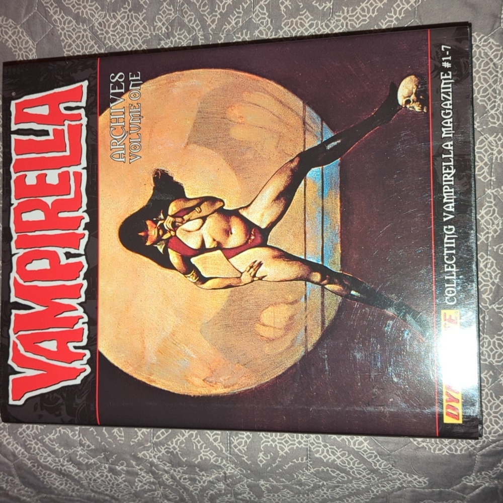 Vampirella Vintage Archives Volume 1